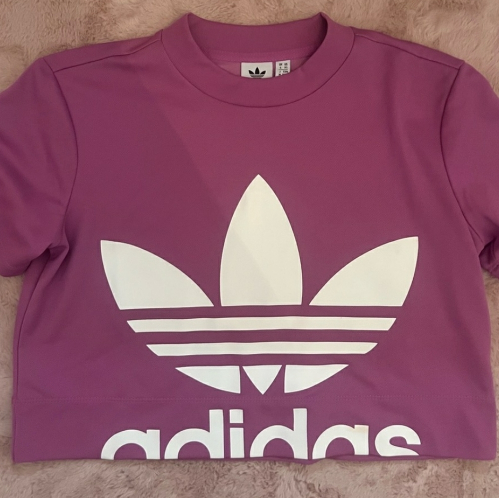 Addidas CROP top